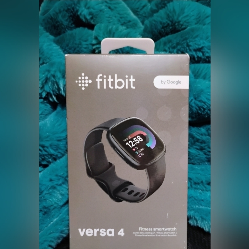 Fitbit Versa 4